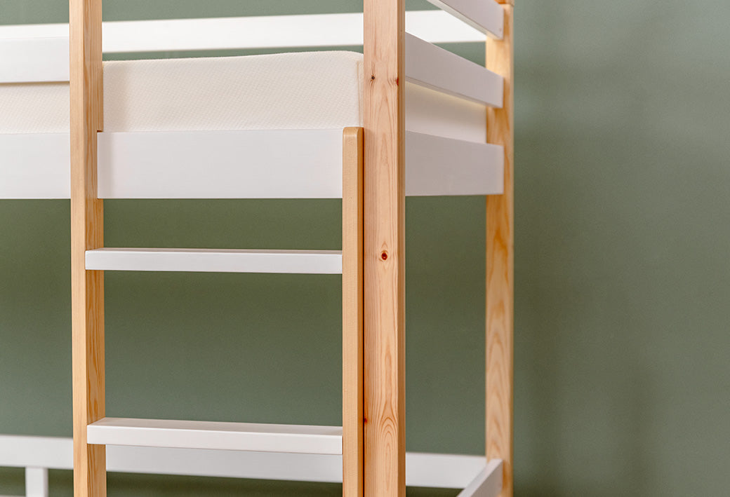 Mit 2 passenden Matratzen, 2 Aufbewahrungsschubladen